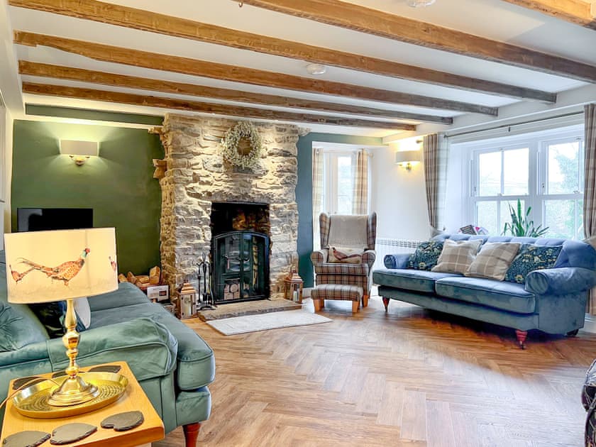 Mark Close Farmhouse - photo 2