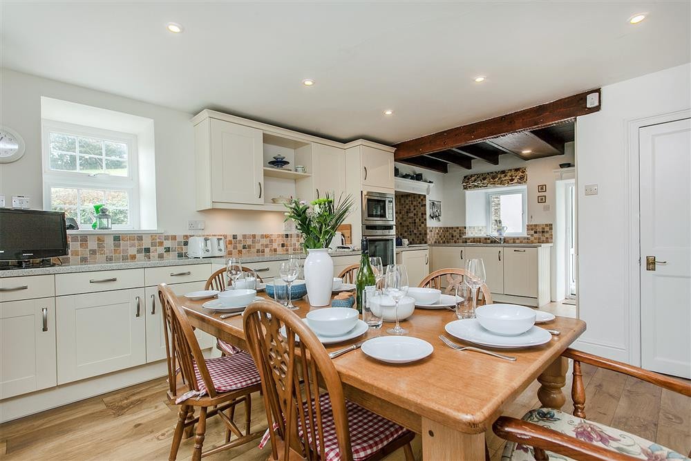 Maycombe House - photo 4