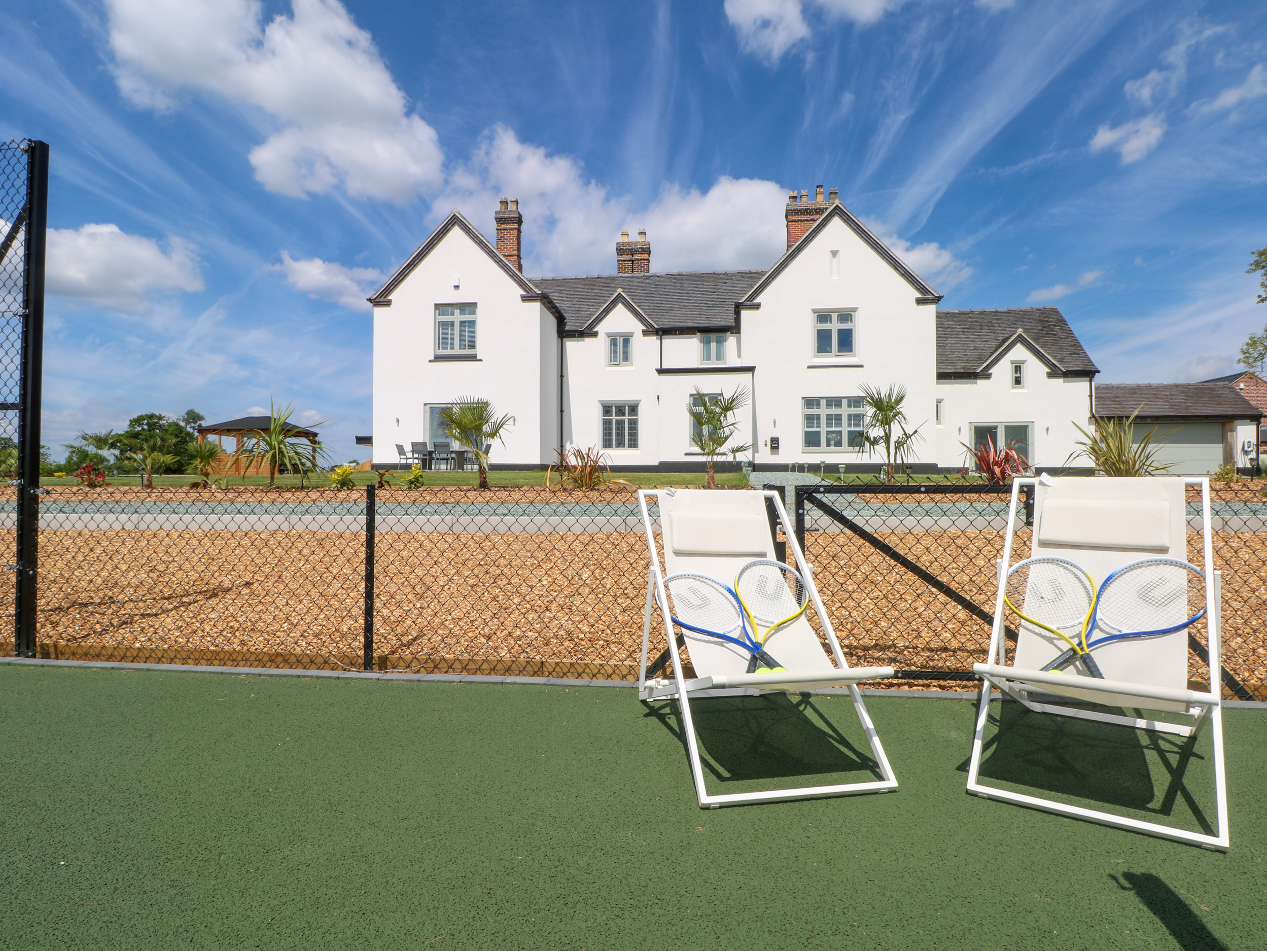 Meadow Manor And Spa - photo 2