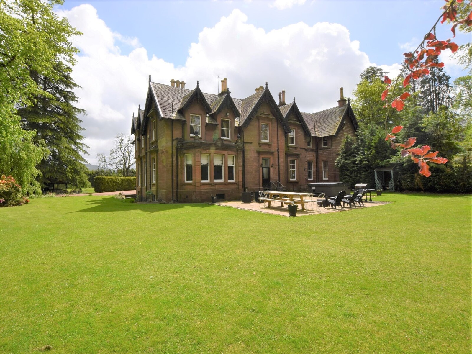 Grandview Mansion - Luxurious Estate with Private Hot Tub - photo 2