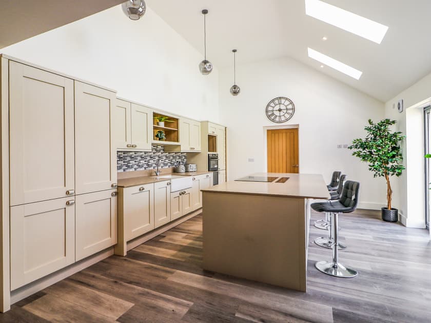 Morpeth Retreats - 16 Newland - photo 4