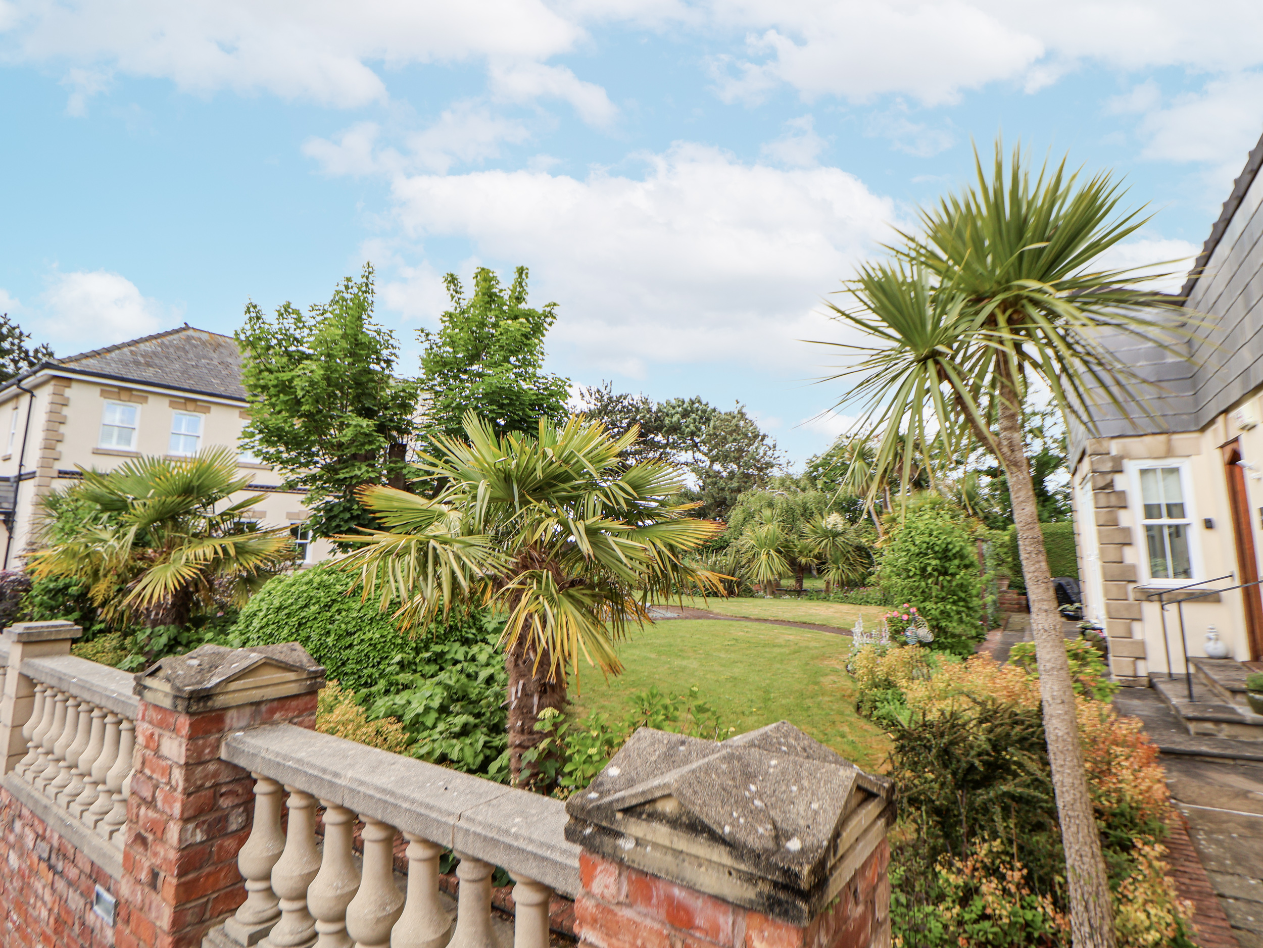 Mount House - photo 2