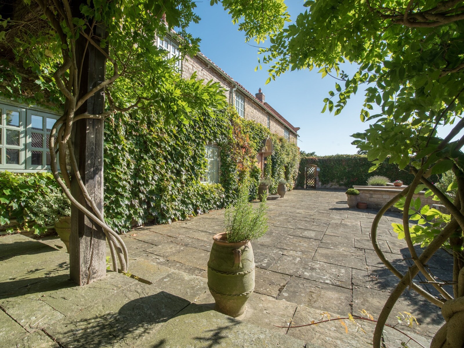 Whispering Meadows - Luxe Country Estate - photo 5