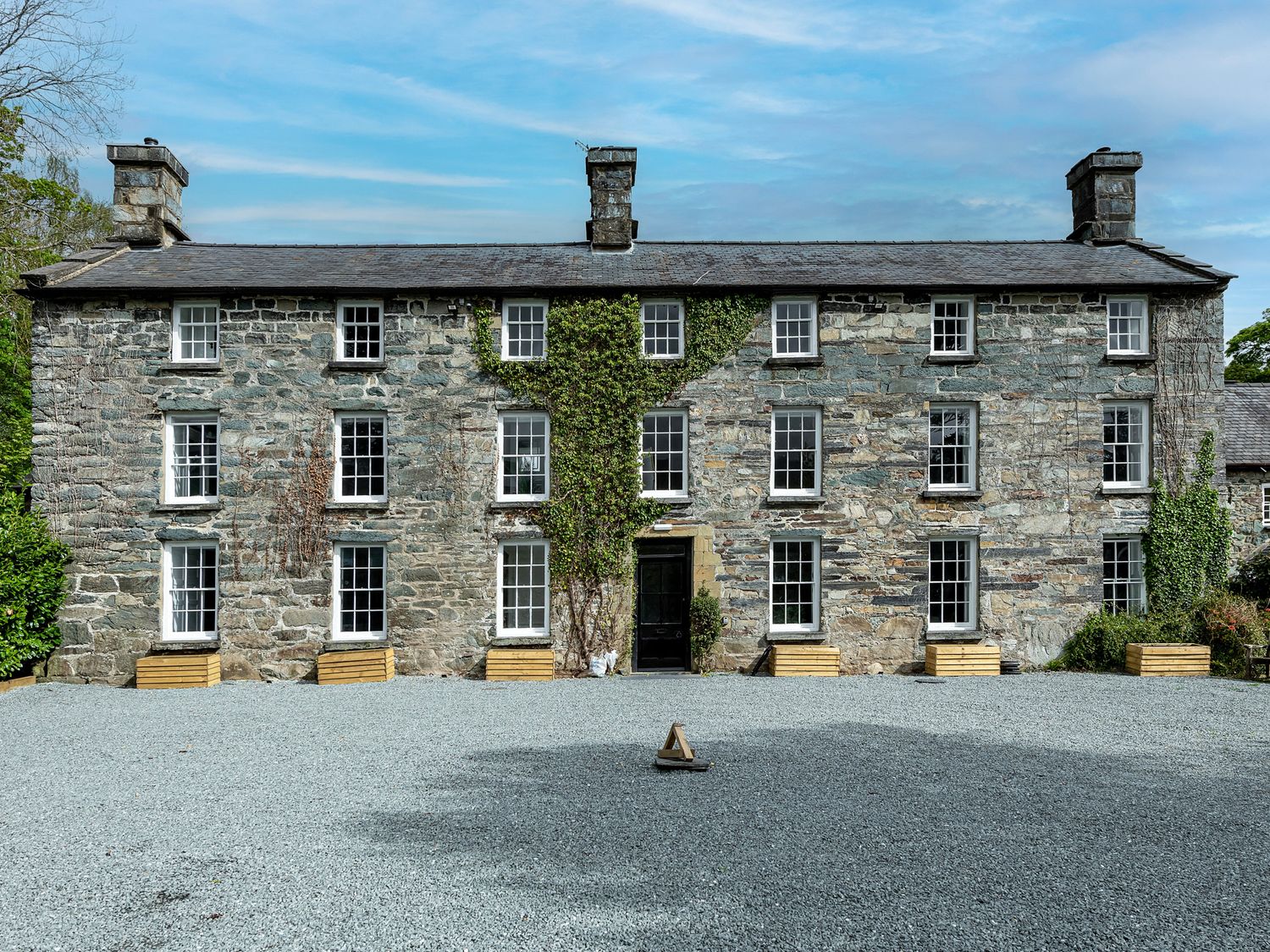 Snowdonia Manor - photo 2