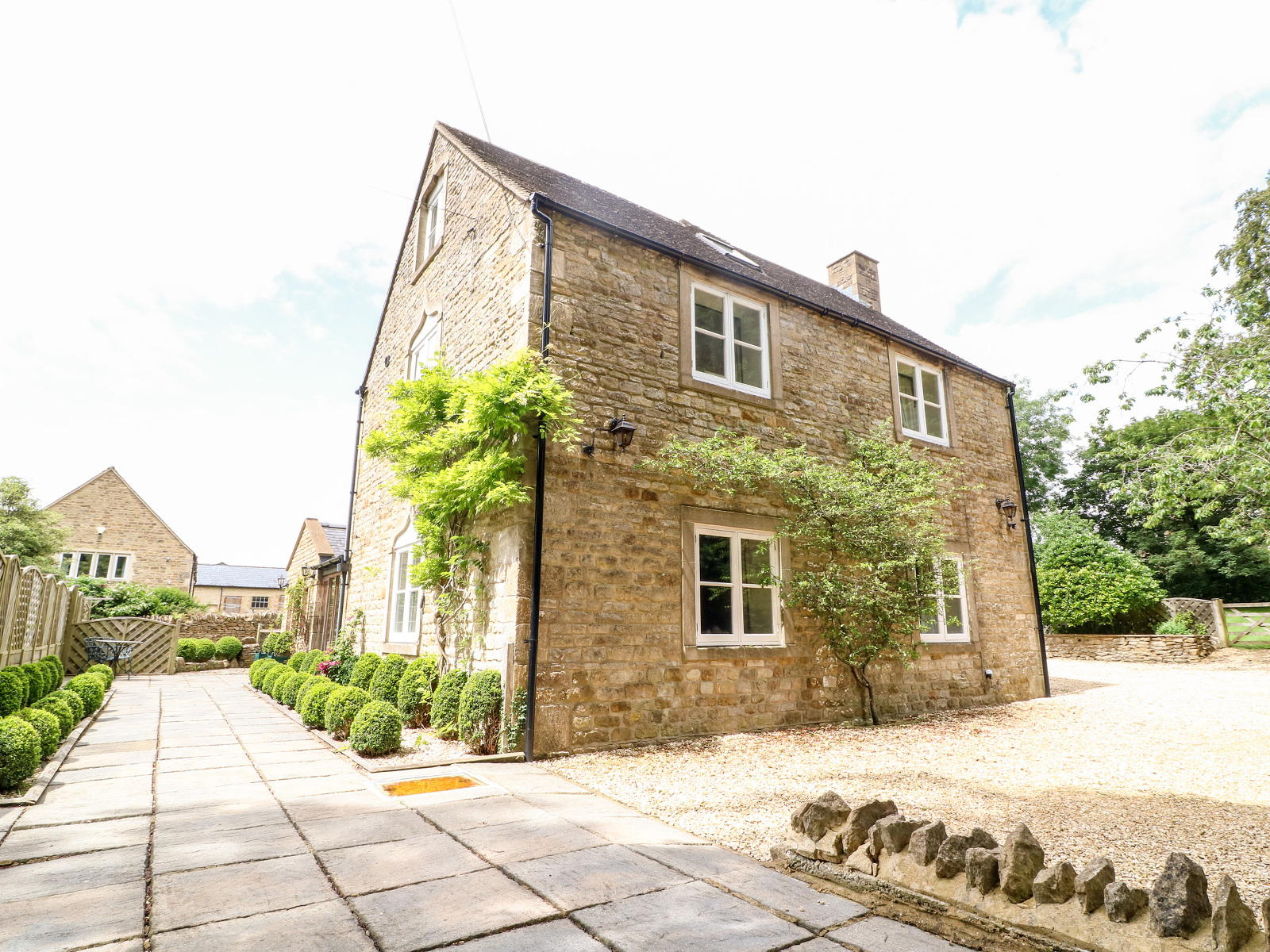 South Hill Farmhouse - photo 2