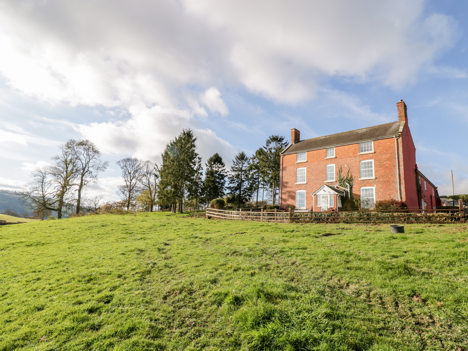 Llanfair Caereinion, Powys