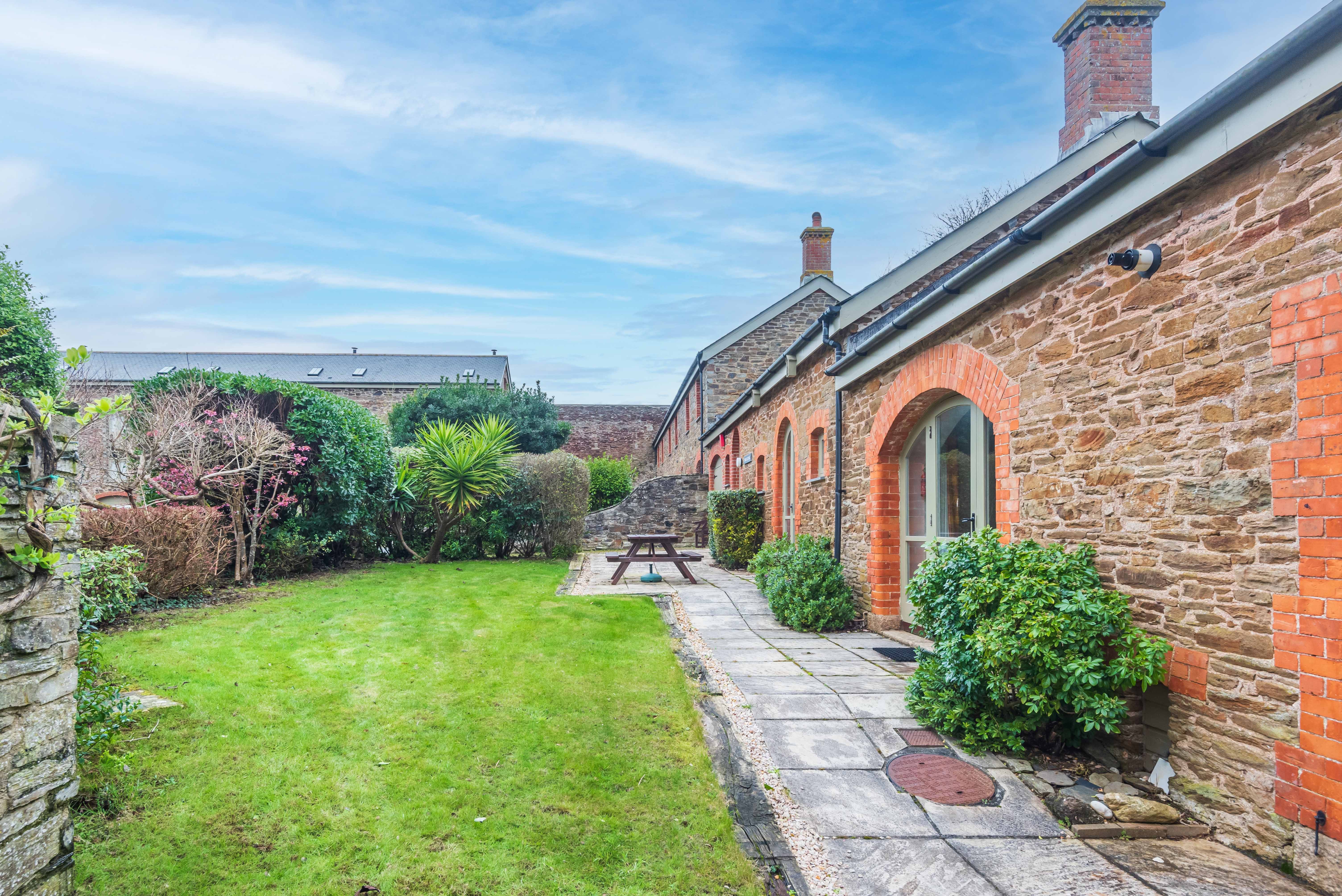 Stable Cottage  - photo 4