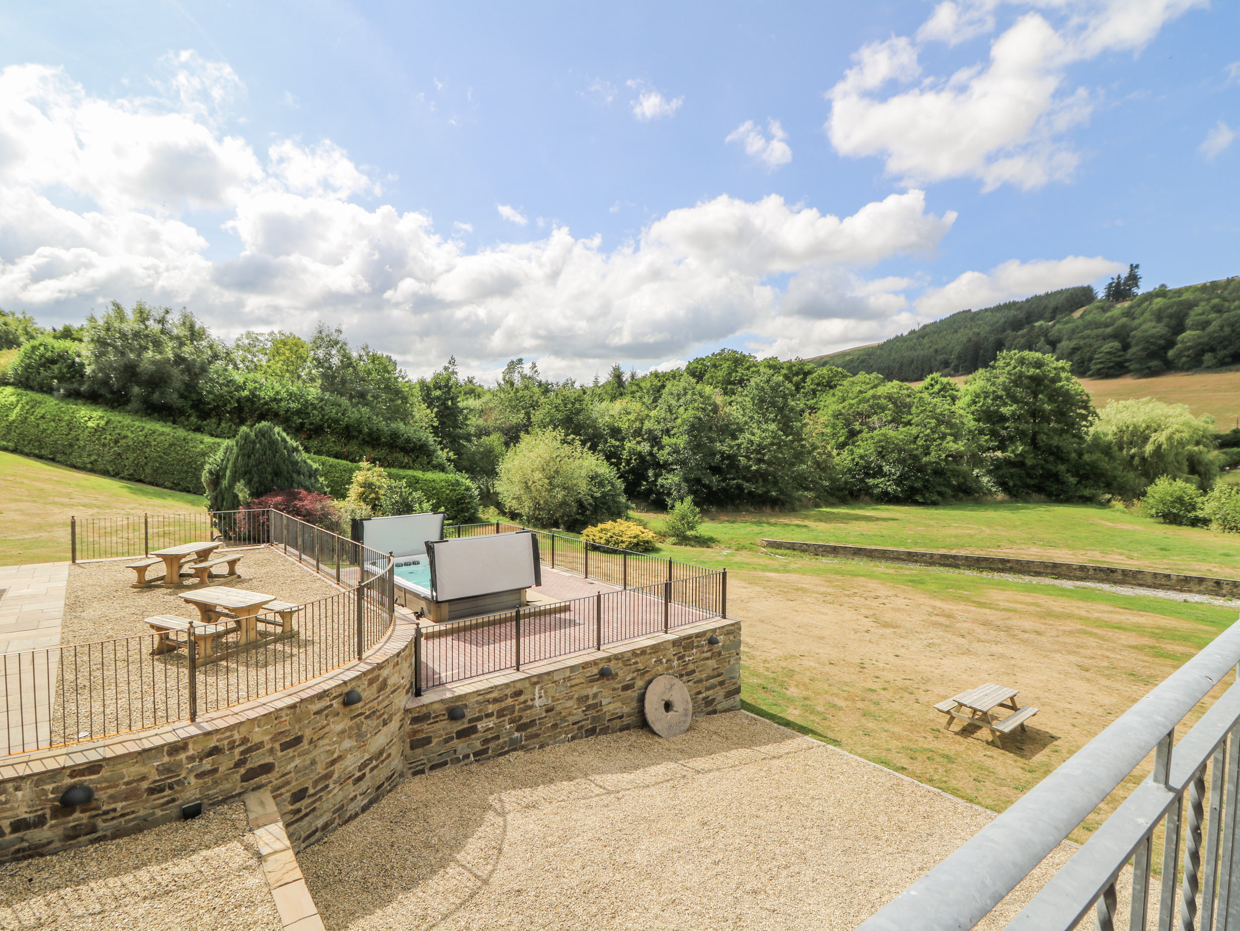 Stud Farm House - photo 5
