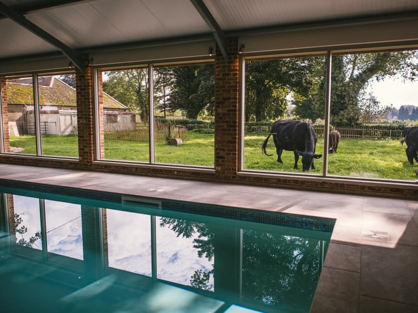 Tarrant Valley House - Sleeps 16