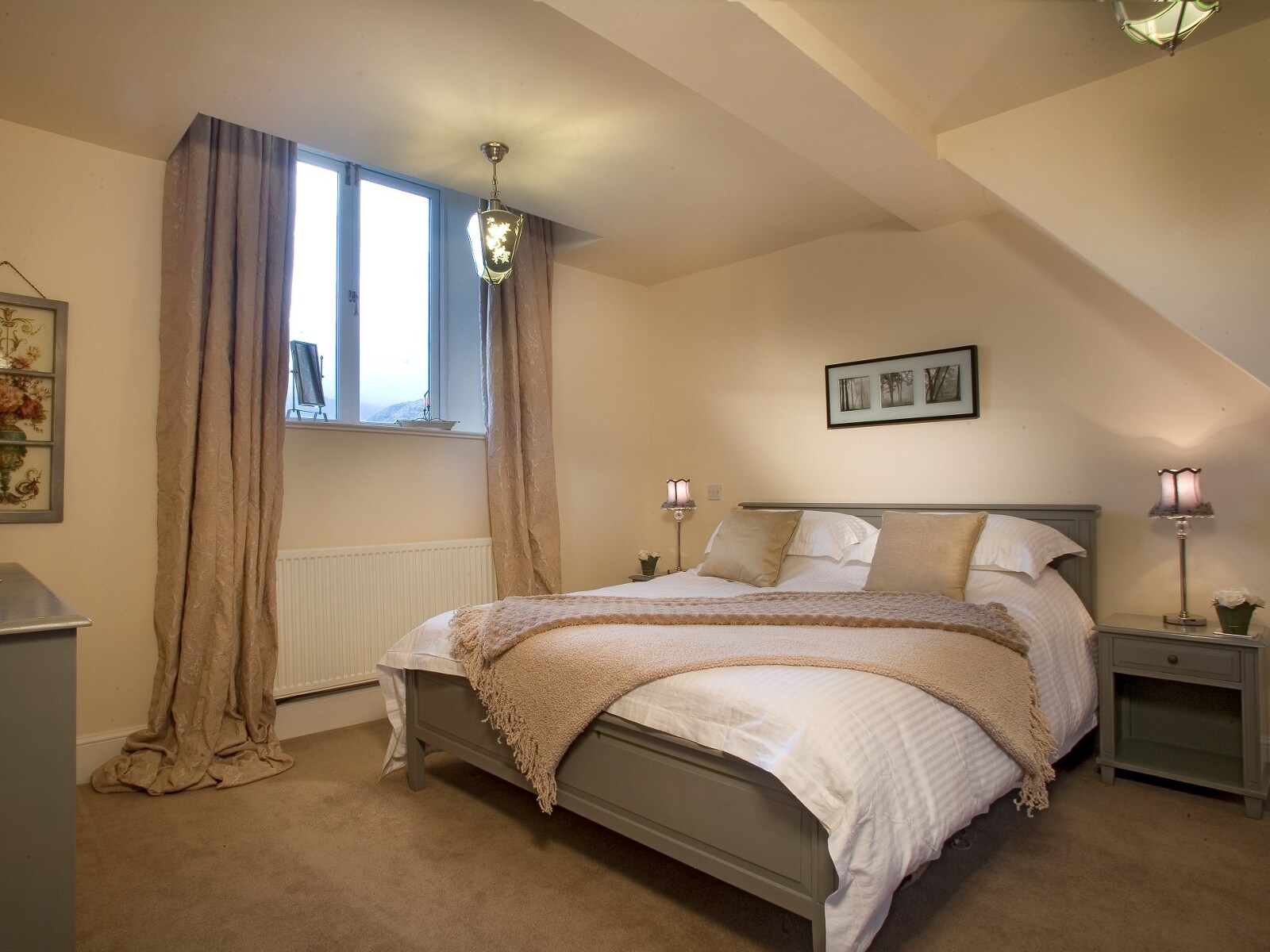 Lakeside Luxe - Stunning Views