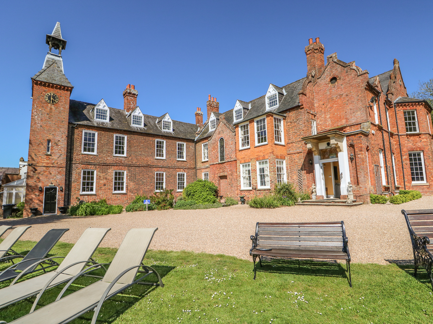 Teulons Hall - photo 4
