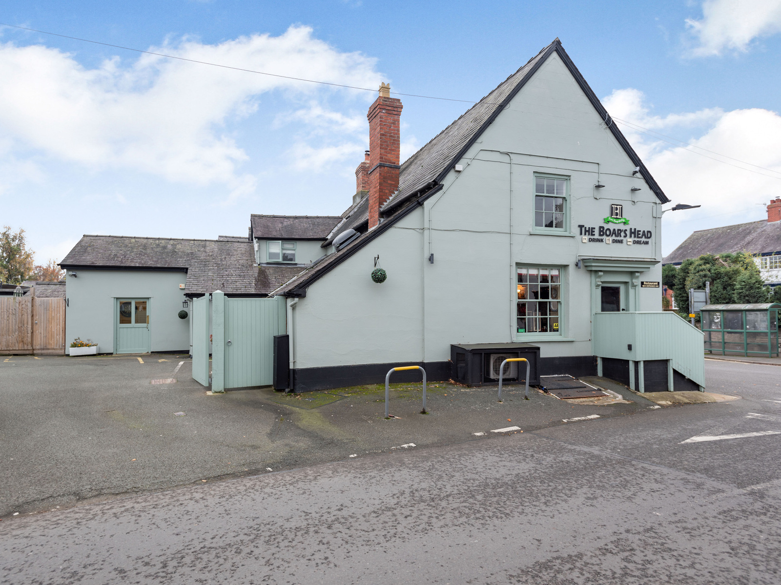 The Boars Head Pub - photo 2