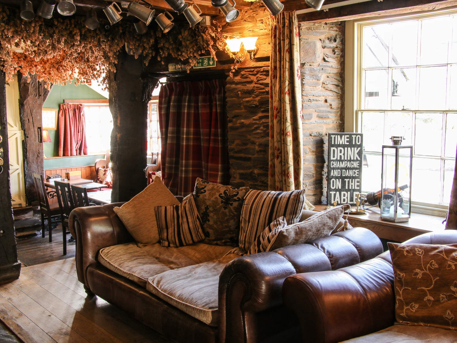The Boars Head Pub - photo 4