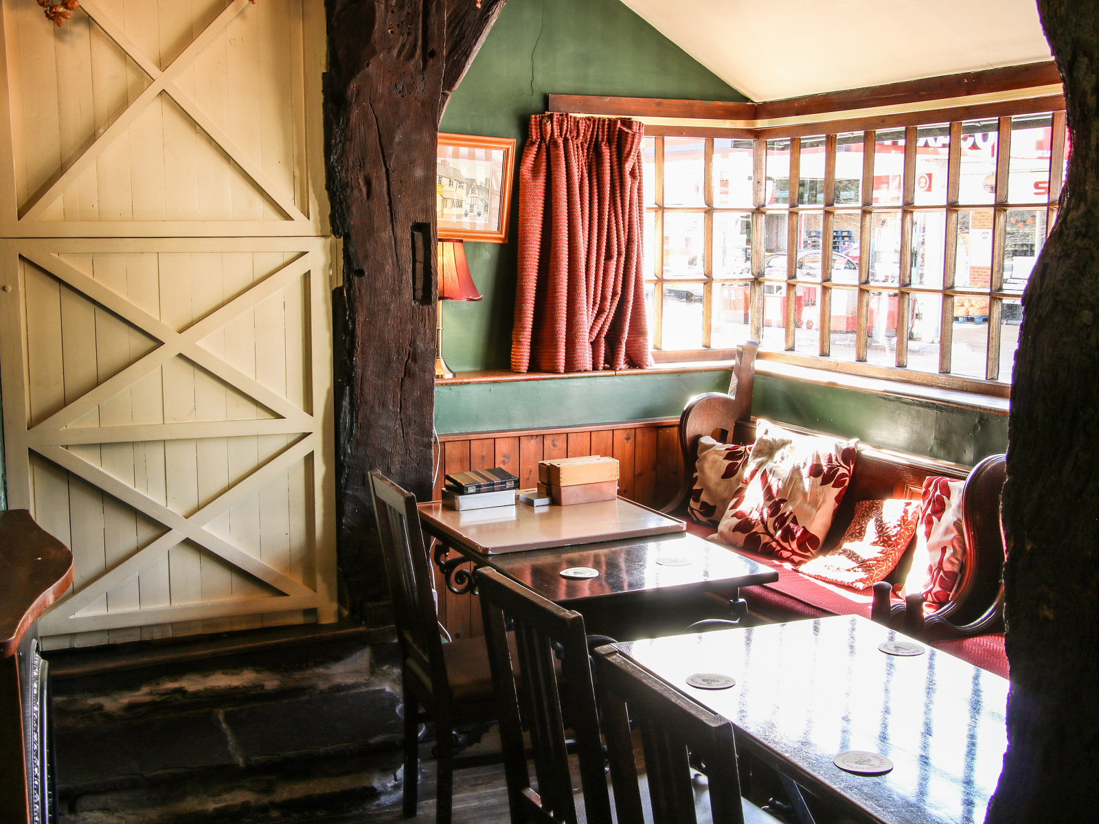 The Boars Head Pub - photo 5