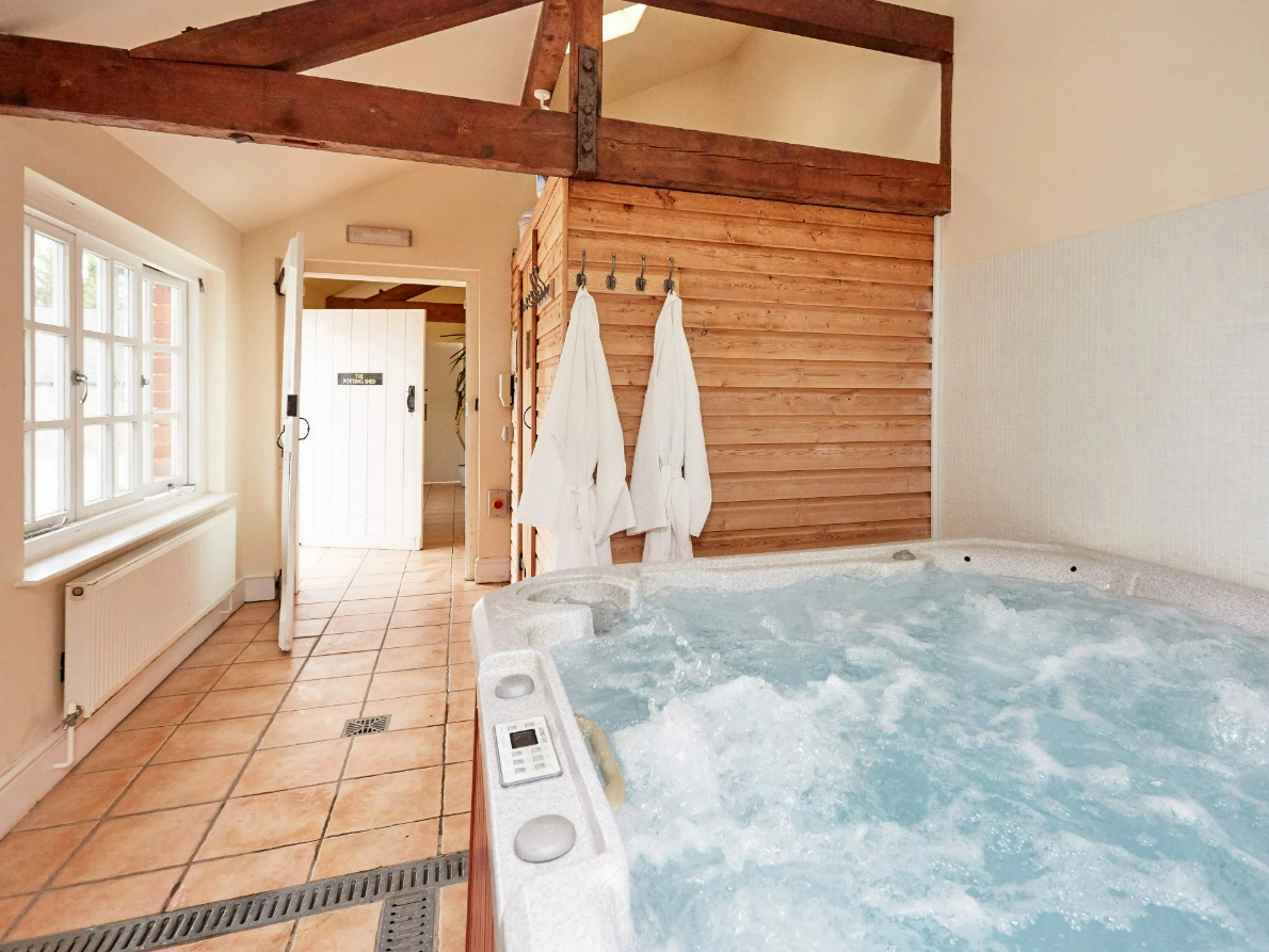 Countryside Charm - Victorian Luxury & Country Leisure - photo 4