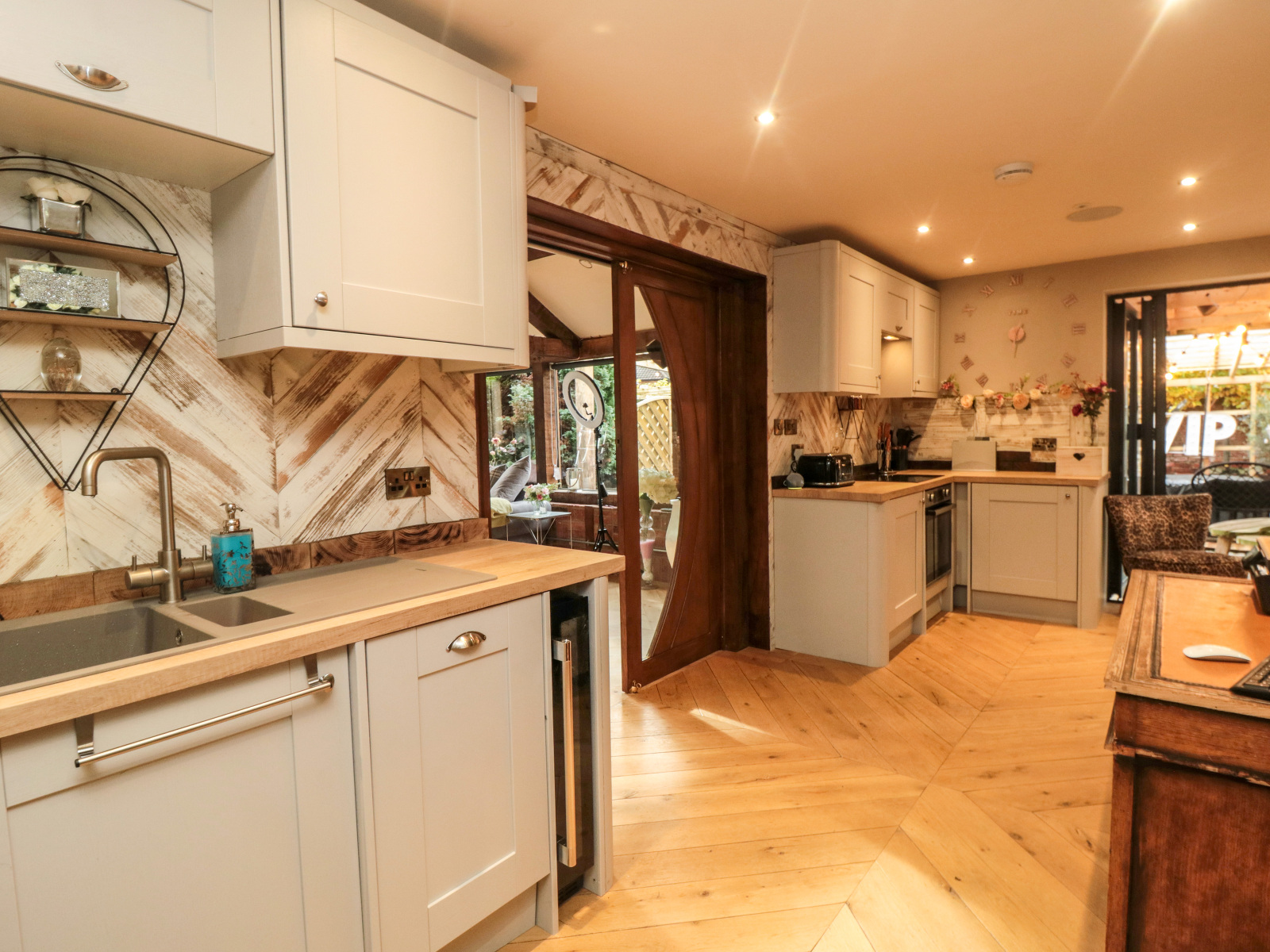 The Hide Away - photo 5