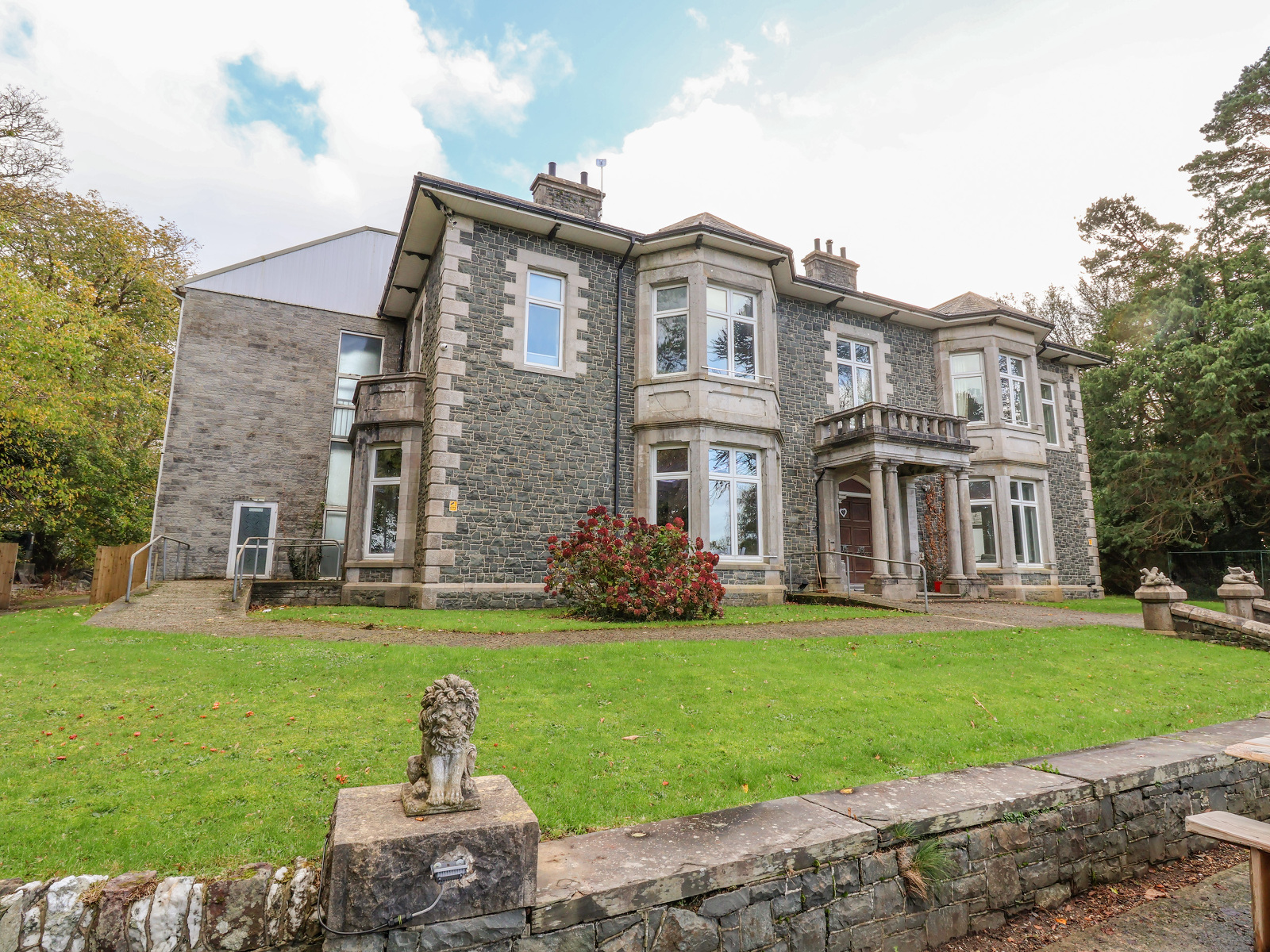 The Lloyd George - photo 2