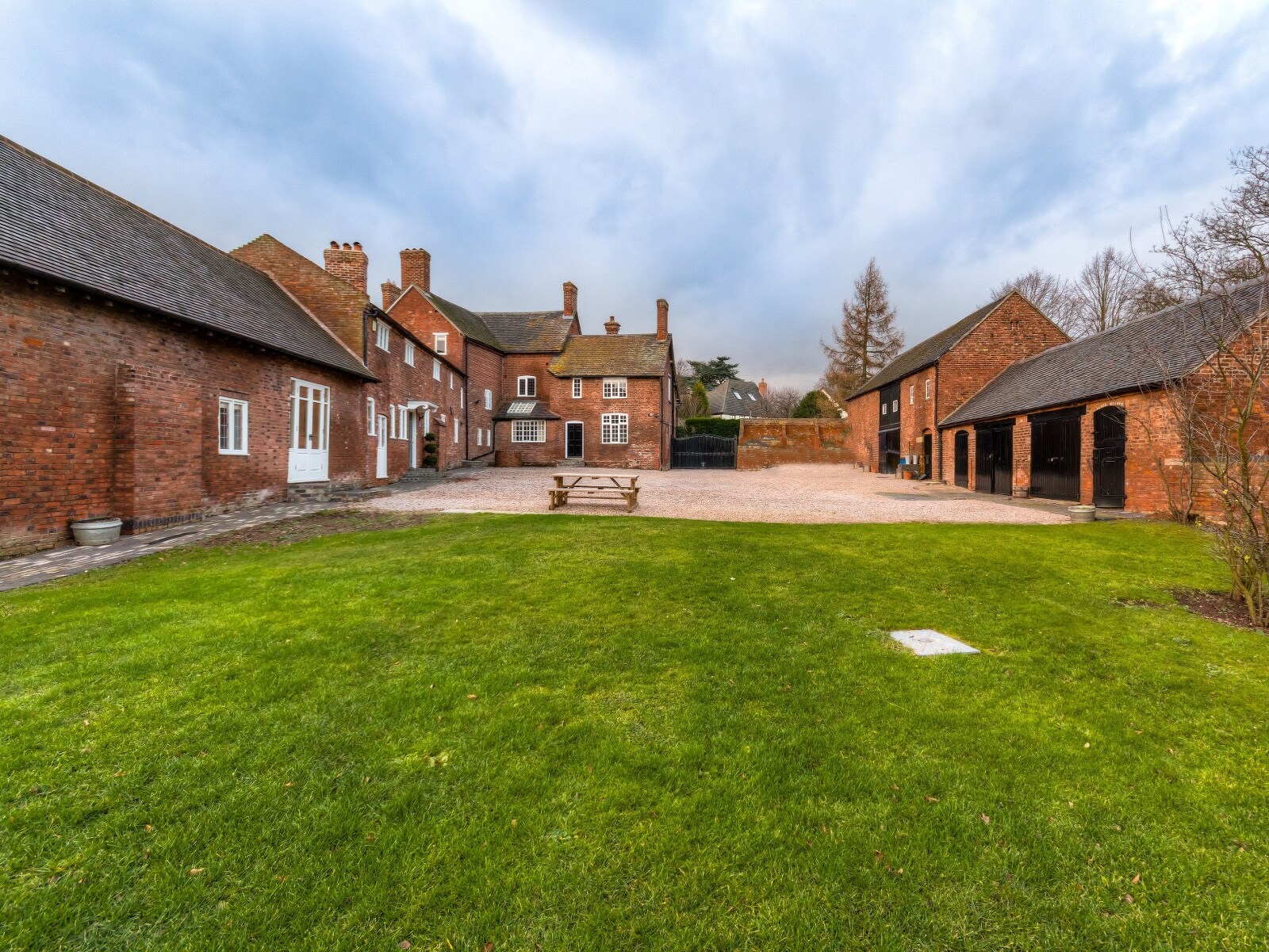 Garden Manor - Private Estate & Luxurious Amenities - photo 4