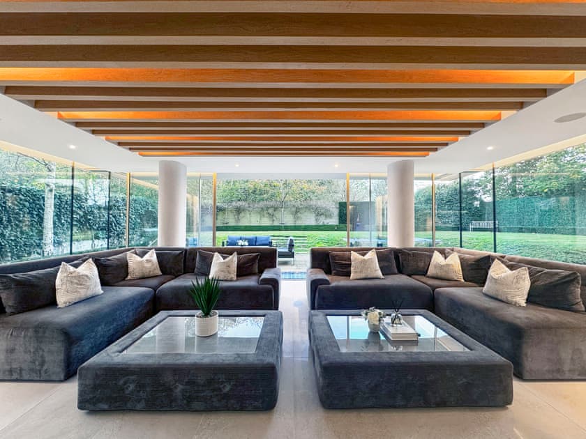 The Radlett Mansion - photo 5