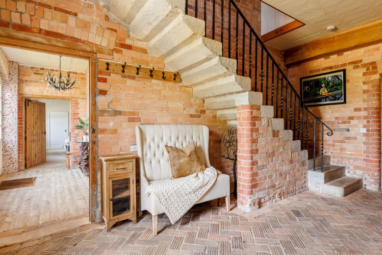 The Stable House - photo 5