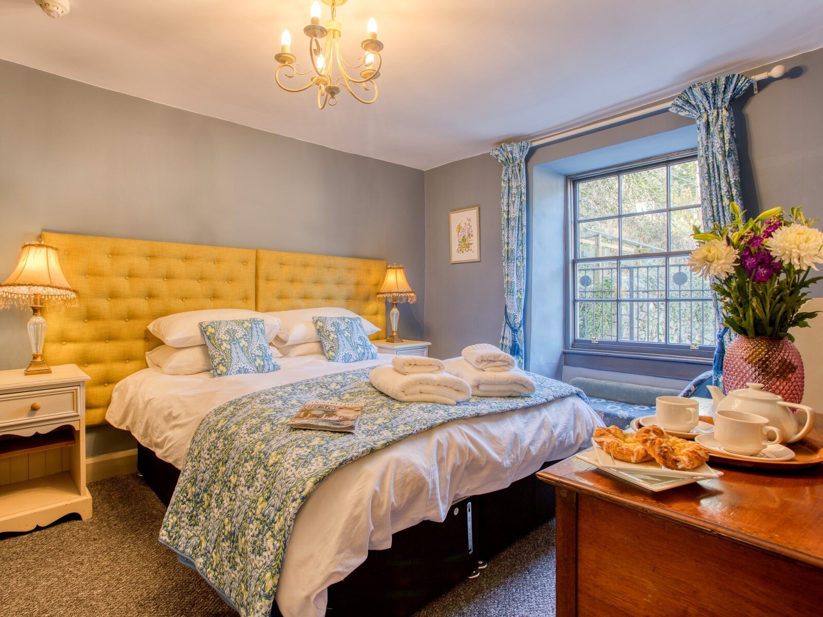 The Gorgeview Manor - Luxe Lodge & Panoramic Views - photo 2