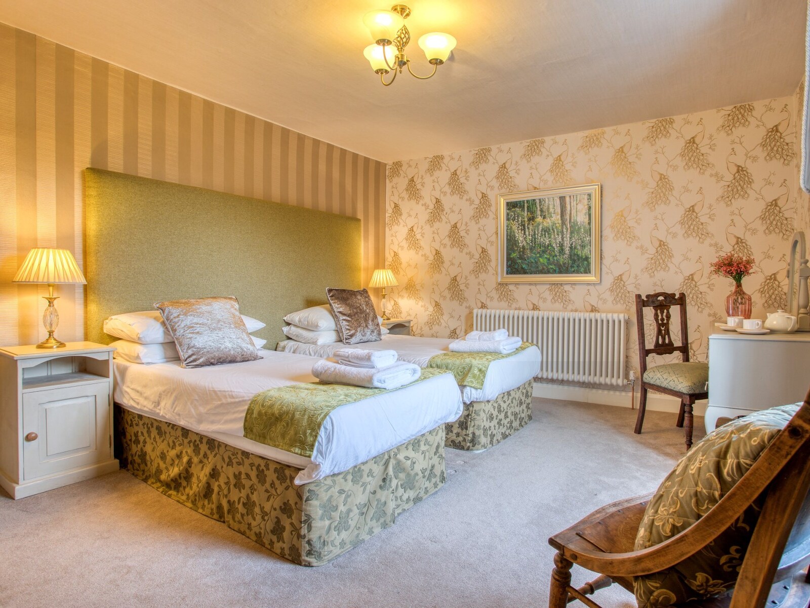 The Gorgeview Manor - Luxe Lodge & Panoramic Views - photo 3