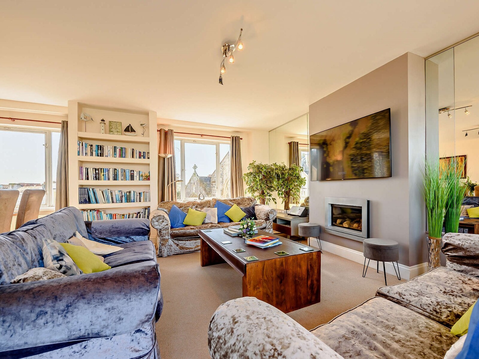 Seaside Serenity - Luxurious Coastal Retreat - photo 3