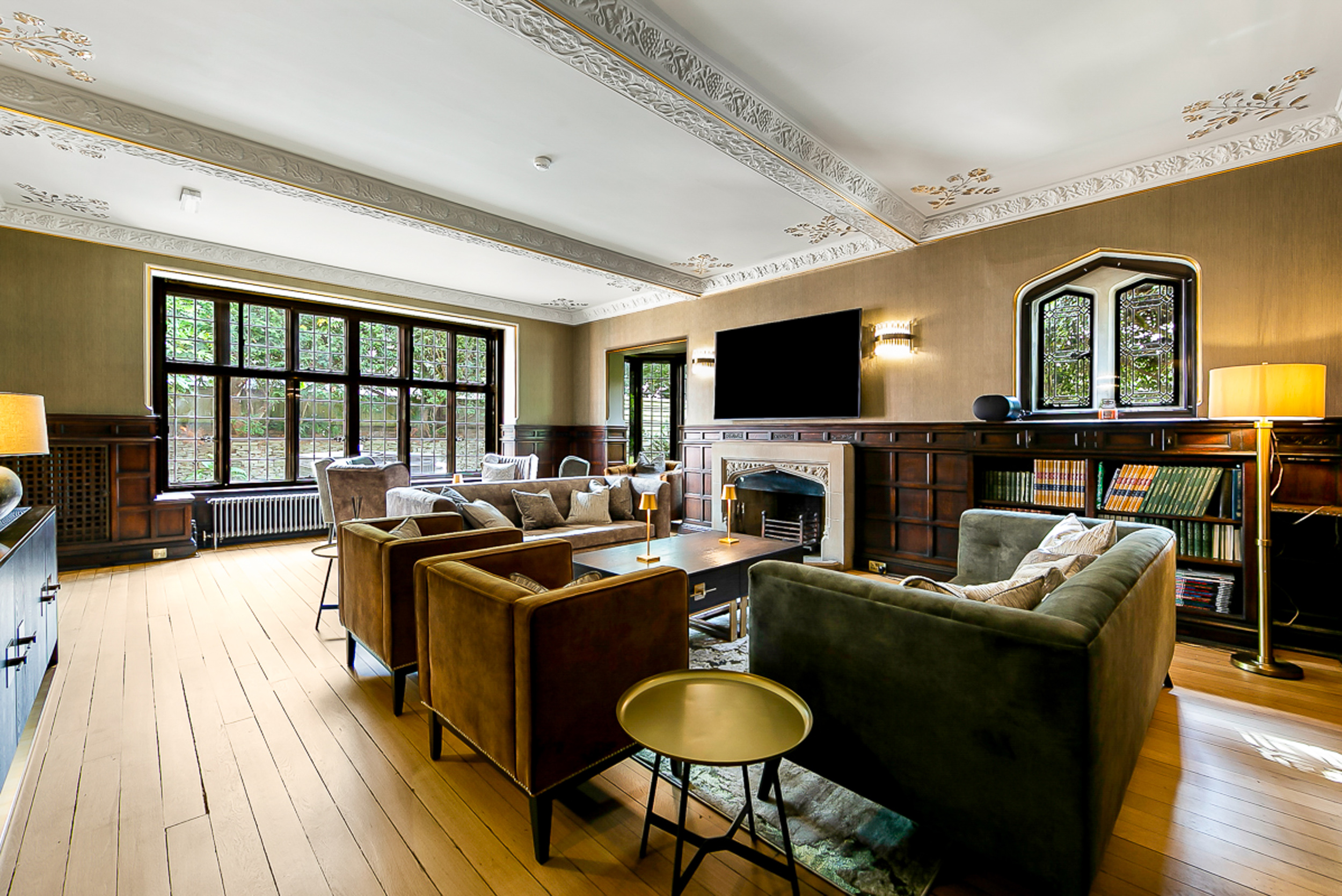 Tudor Grange - photo 4