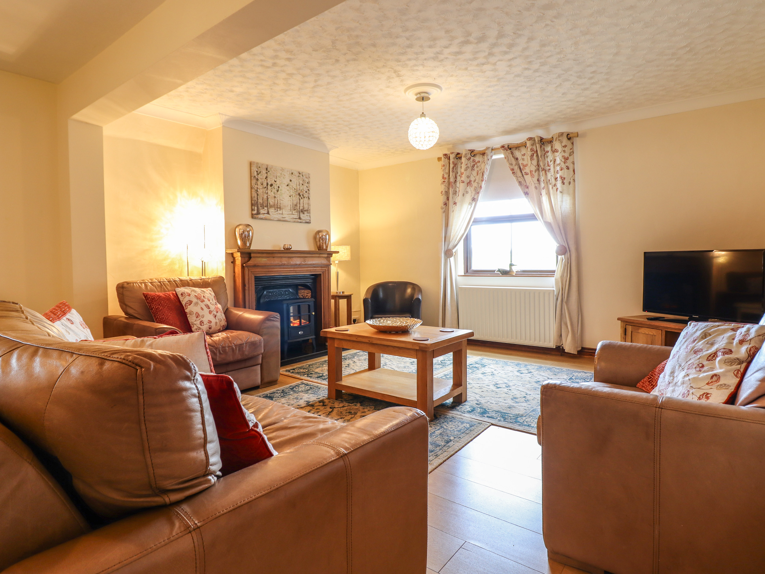 Ty Newydd - photo 2