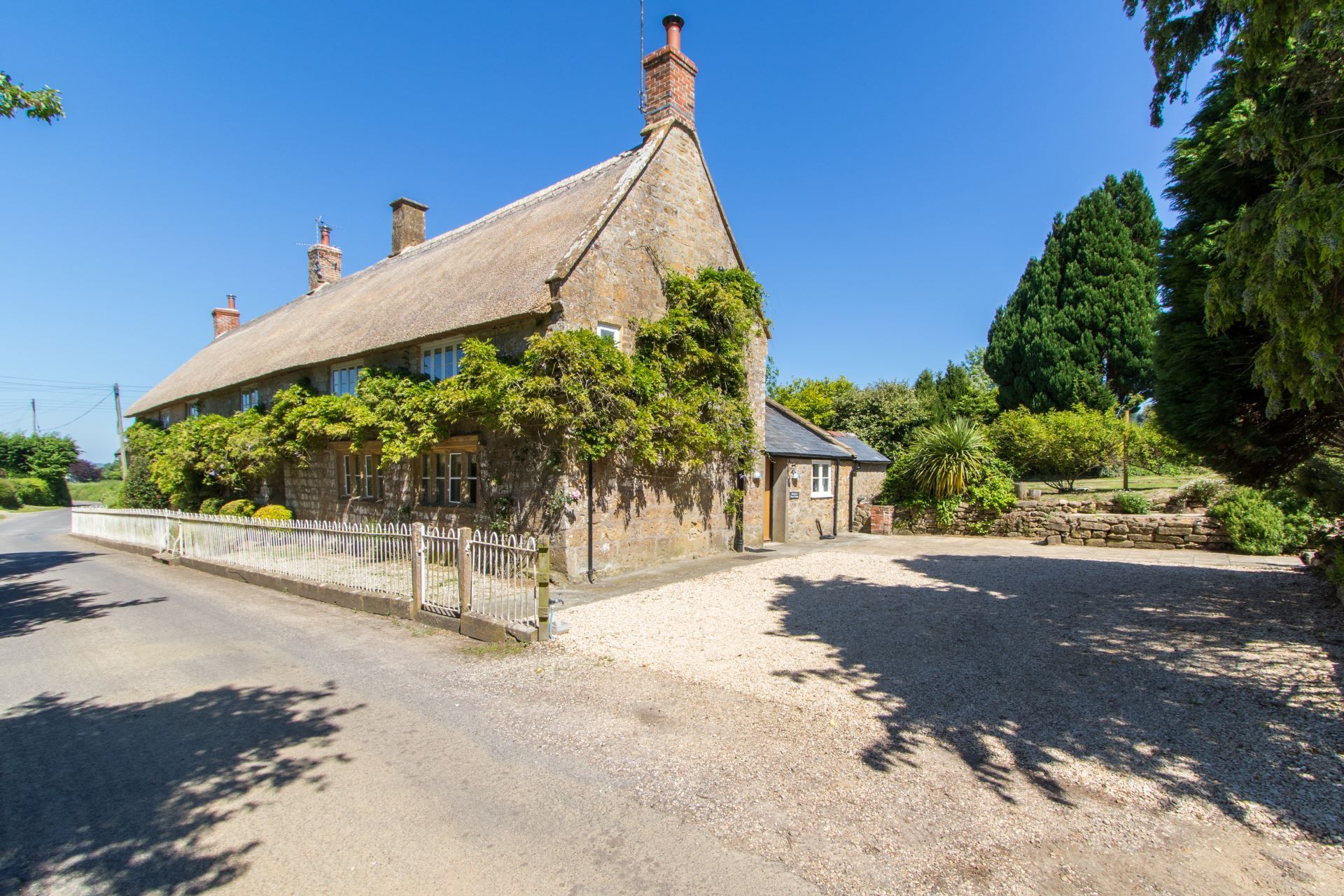 Yew Tree Farmhouse - photo 2