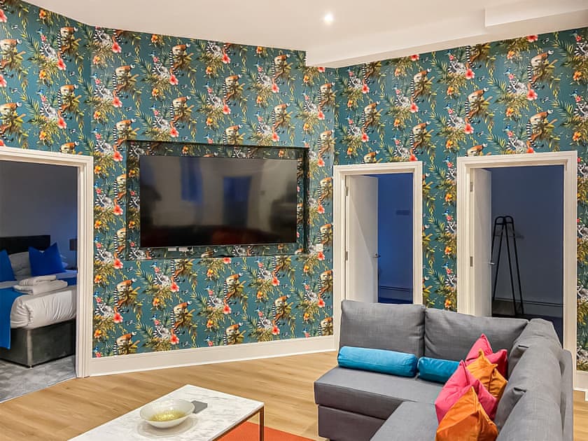 York Riverside Apartments - Apartment 5 - photo 2