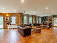 Valley View Estate - Idyllic Countryside Retreat