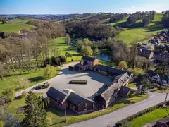 Riverbend Estate - Grand Lodges & Co.