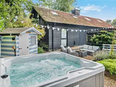 Wildwood Manor - Luxurious Country Escape