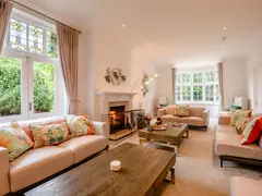Manor Haven - Luxe Pet-Friendly Getaway