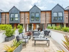 4 Island Place