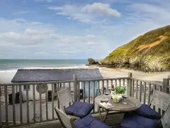 Beach Hut Apartment