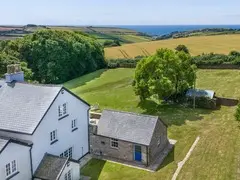 Bigbury Court Farmhouse 