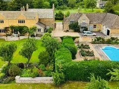 Brookside Lodge 