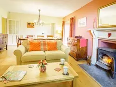 Cryngae Farmhouse