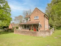 Dell Cottage 