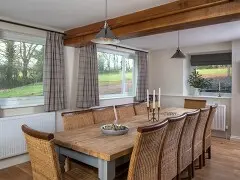 Countryside Charm - Enchanting Escape