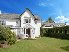 Manor Cottage