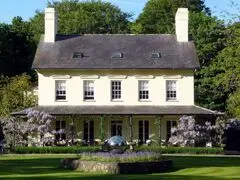 Plas Efailnewydd
