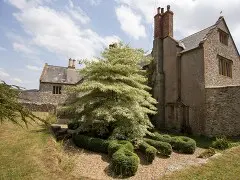 The Drake's Manor - Historic Estate with 18th Century Charm