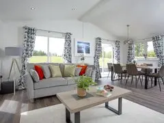 Snowdrop Lodge, 9 Roadford Lake Lodges