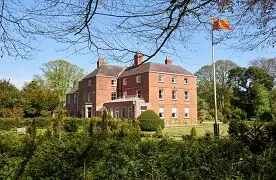 Pastoral Palace - Luxurious Countryside Estate