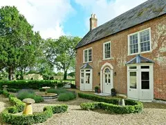 Tarrant Monkton