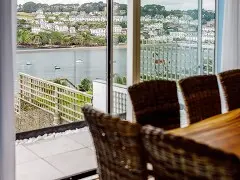 River's Edge - Luxurious Riverside Retreat