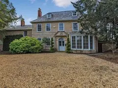 Ttich Manor